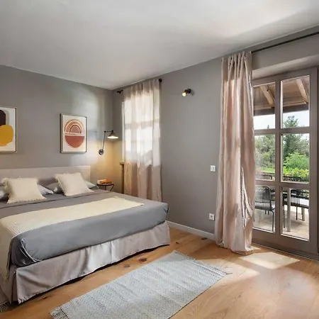 Rustic Rorripa With A Pool In Istria Villa